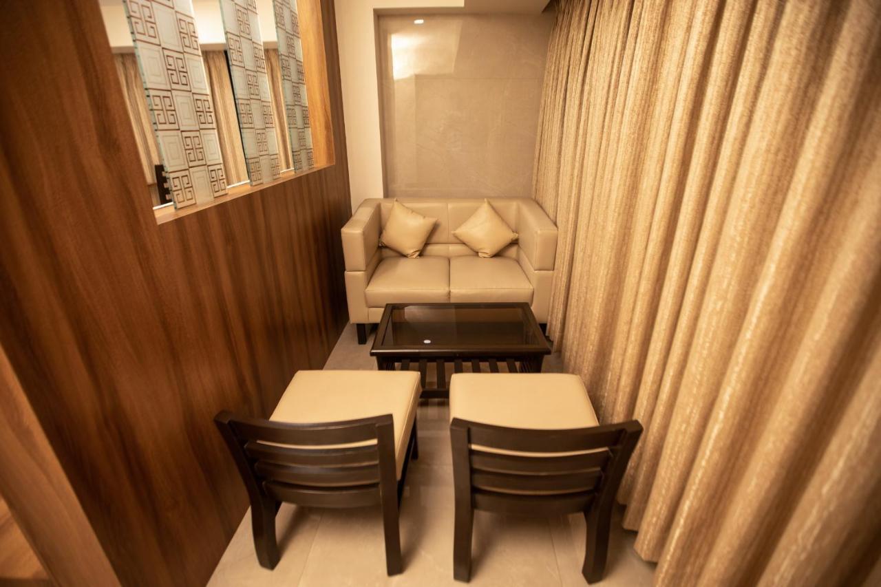 Hotel Naaz Executive Mumbai Dış mekan fotoğraf