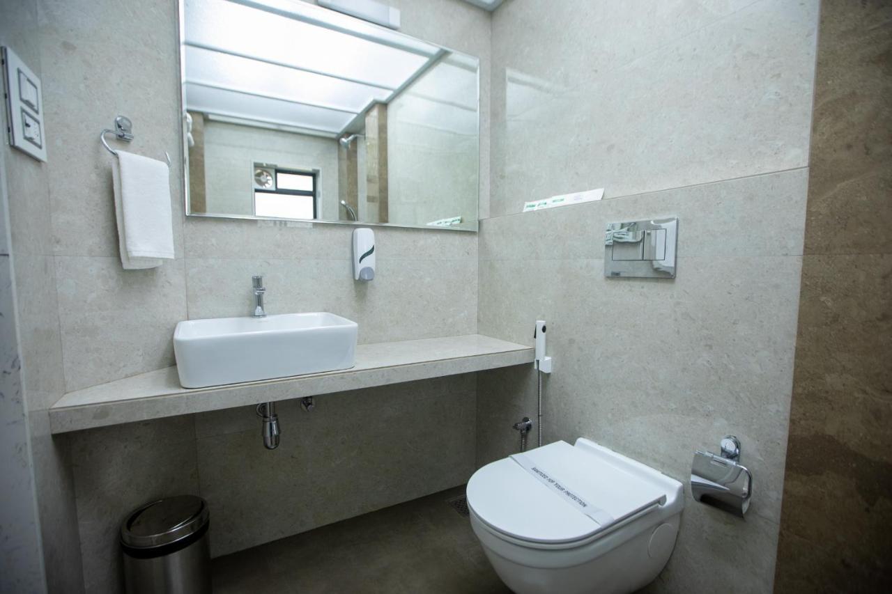 Hotel Naaz Executive Mumbai Dış mekan fotoğraf
