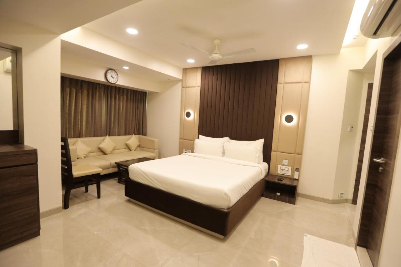 Hotel Naaz Executive Mumbai Dış mekan fotoğraf