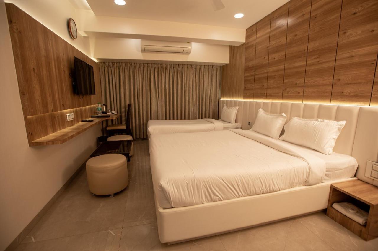 Hotel Naaz Executive Mumbai Dış mekan fotoğraf